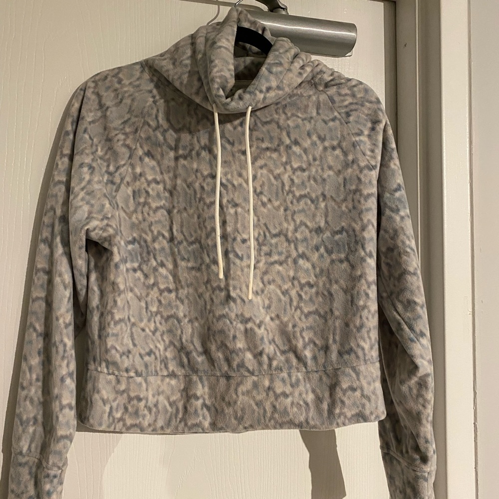 NWT old navy athletic sweater
